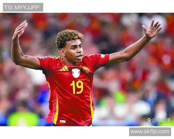 足球明星光芒璀璨夺目背后的奋斗故事与辉煌成就探秘